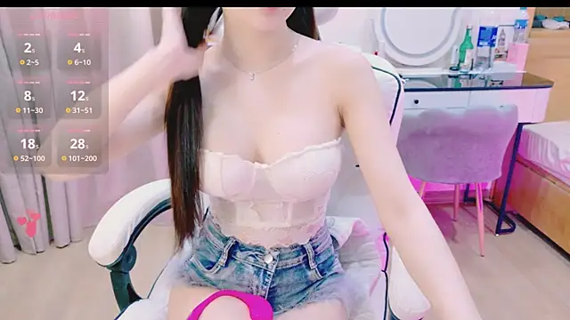  Aria Moonie online show from May 15, 2026, 3:13 am