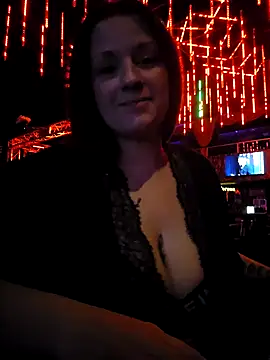 Snapshot of lexy-ray chatting on October 25, 2025, 6:02 pm lexy-ray online show from October 25, 2025, 6:02 pm