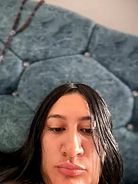 Snapshot of Miaroug chatting on October 3, 2025, 4:04 pm Miaroug online show from October 3, 2025, 4:04 pm