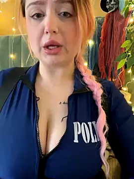 KellyMoors online show from October 27, 2025, 1:09 am