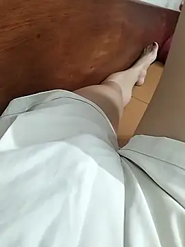 Snapshot of Lili_2love chatting on November 10, 2025, 1:54 pm Lili 2love online show from November 10, 2025, 1:54 pm