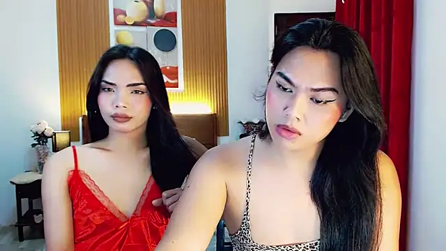 Snapshot of fallinLunaxX chatting on October 19, 2025, 4:07 pm fallinLunaxX online show from October 19, 2025, 4:07 pm