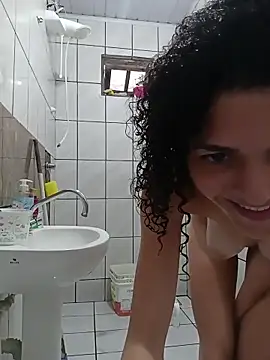 Larissinhamm online show from November 15, 2025, 6:26 pm