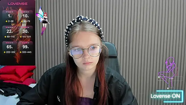 shy elina01 online show from October 5, 2025, 10:24 am