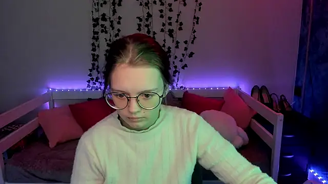 shy elina01 online show from November 4, 2025, 10:36 am