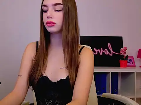 Snapshot of Nica_Diamond chatting on October 13, 2025, 8:36 am Nica Diamond online show from October 13, 2025, 8:36 am