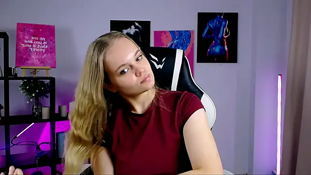 Snapshot of MargoBlonde chatting on November 8, 2025, 2:34 am MargoBlonde online show from November 8, 2025, 2:34 am