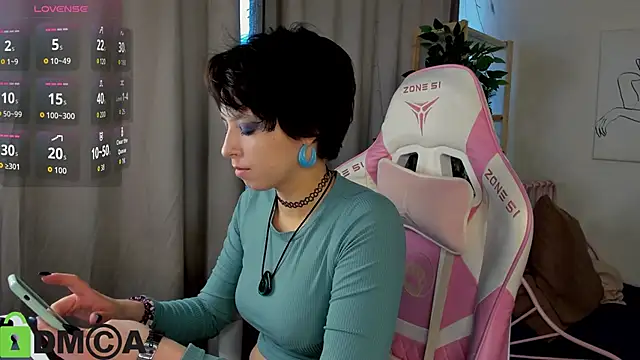 Snapshot of Sara_Frayer chatting on October 24, 2025, 4:09 am Sara Frayer online show from October 24, 2025, 4:09 am