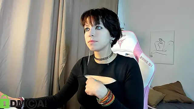 Snapshot of Sara_Frayer chatting on October 27, 2025, 9:02 am Sara Frayer online show from October 27, 2025, 9:02 am