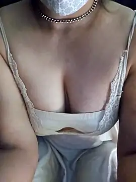 Snapshot of mohini_sen chatting on November 22, 2025, 5:45 pm mohini sen online show from November 22, 2025, 5:45 pm