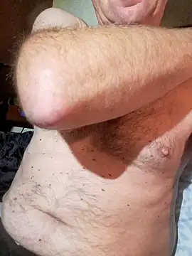 Snapshot of Vintermelon2 chatting on October 12, 2025, 10:09 pm Vintermelon2 online show from October 12, 2025, 10:09 pm