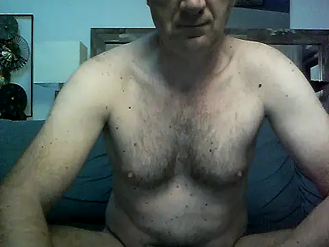 Snapshot of Vintermelon2 chatting on October 21, 2025, 5:41 am Vintermelon2 online show from October 21, 2025, 5:41 am