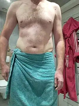 Snapshot of Vintermelon2 chatting on November 16, 2025, 7:25 am Vintermelon2 online show from November 16, 2025, 7:25 am