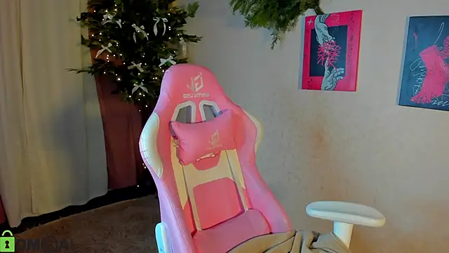 L1na Reeds online show from December 18, 2025, 1:22 am