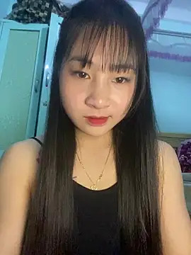 banlinh004 online show from February 17, 2026, 2:35 pm