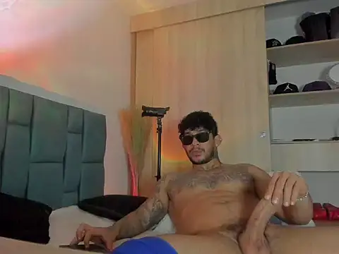 Dammianmiller online show from July 26, 2026, 3:04 am