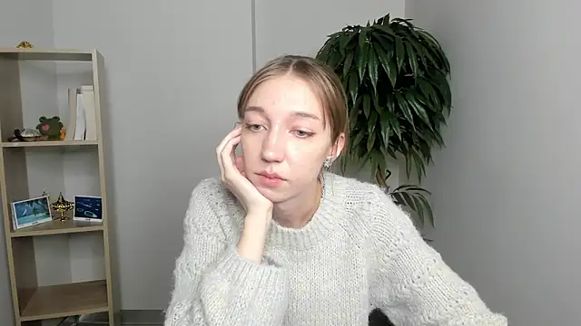 Snapshot of CherrySteffel chatting on October 4, 2025, 6:44 am CherrySteffel online show from October 4, 2025, 6:44 am