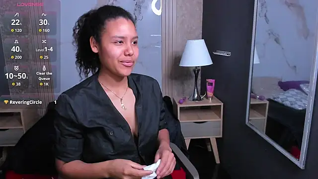 Snapshot of AriaVega chatting on November 15, 2025, 11:18 am AriaVega online show from November 15, 2025, 11:18 am