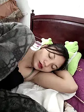 Mit-thi123 online show from November 5, 2025, 2:33 am