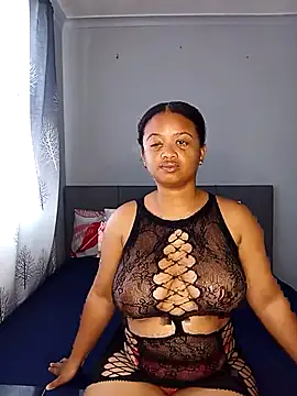 Sultrytits6 online show from April 7, 2026, 10:26 am