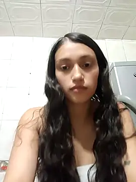 Snapshot of Camila-lol chatting on October 10, 2025, 2:21 am Camila-lol online show from October 10, 2025, 2:21 am