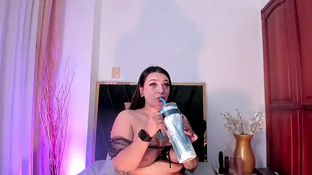 LilithEsme online show from October 14, 2025, 11:49 pm