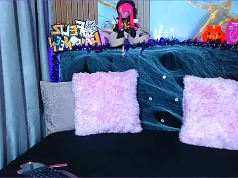 Snapshot of sthephylittle chatting on October 13, 2025, 6:52 pm sthephylittle online show from October 13, 2025, 6:52 pm