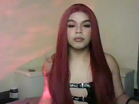 TarahFox online show from October 3, 2025, 6:05 pm