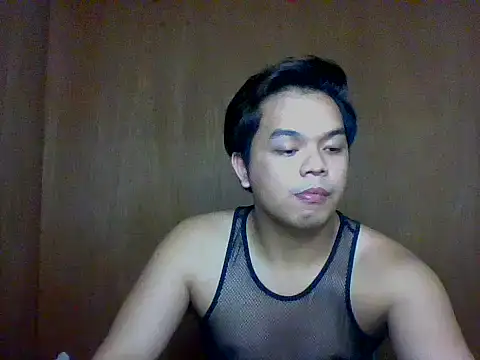 TarahFox online show from November 18, 2025, 5:06 pm