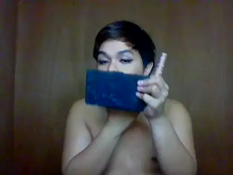 TarahFox online show from November 19, 2025, 6:08 pm