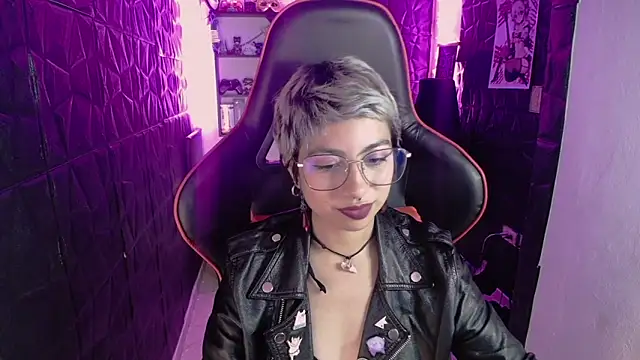 lunarichy22 online show from February 24, 2026, 8:29 pm