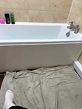 Snapshot of MimiMaee chatting on October 3, 2025, 7:55 pm MimiMaee online show from October 3, 2025, 7:55 pm