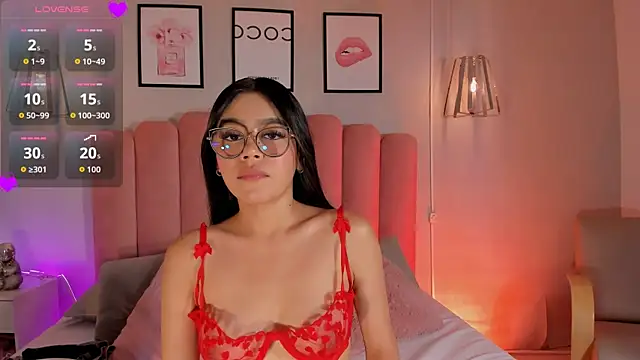 mara swan  online show from October 16, 2025, 7:15 pm