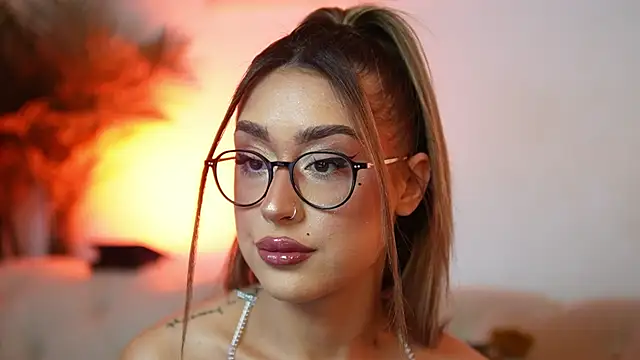 AileenKiss online show from May 27, 2026, 8:17 pm