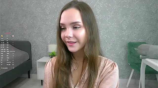 SweetSaraPie online show from October 13, 2025, 7:25 pm