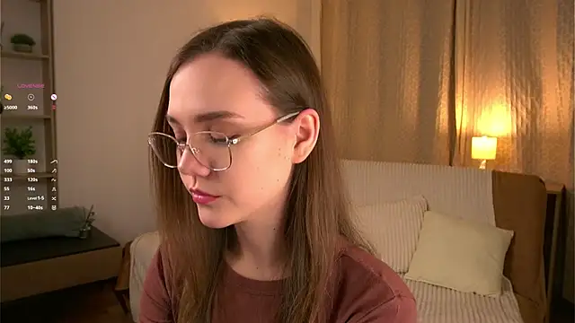 SweetSaraPie online show from April 16, 2026, 6:41 pm