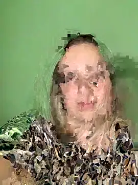 Snapshot of KristyFlowerX chatting on October 8, 2025, 12:14 pm KristyFlowerX online show from October 8, 2025, 12:14 pm