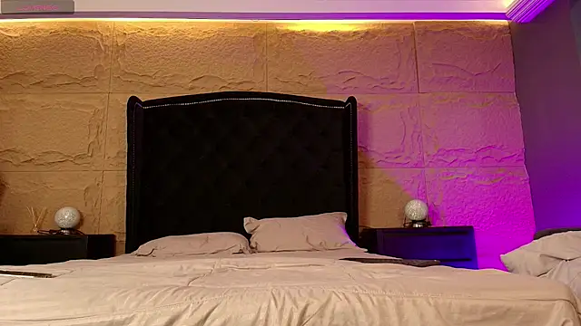 Snapshot of naomi_hill1 chatting on October 16, 2025, 8:32 pm naomi hill1 online show from October 16, 2025, 8:32 pm