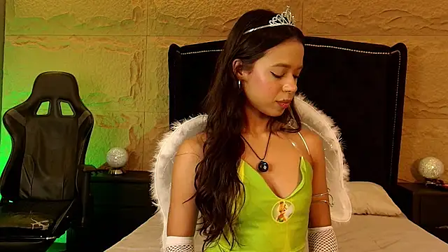 Snapshot of naomi_hill1 chatting on October 31, 2025, 10:00 pm naomi hill1 online show from October 31, 2025, 10:00 pm