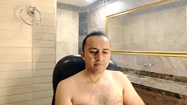 Snapshot of JossMiguej chatting on October 6, 2025, 8:06 pm JossMiguej online show from October 6, 2025, 8:06 pm
