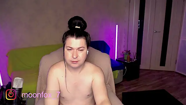 micromouse mo online show from April 9, 2026, 11:54 pm