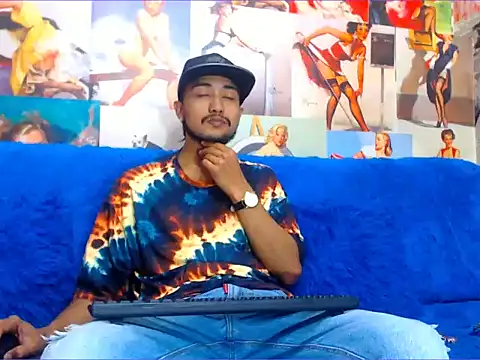 Snapshot of dazo_vnzl12 chatting on October 18, 2025, 12:35 am dazo vnzl12 online show from October 18, 2025, 12:35 am