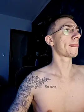 Snapshot of SweetGoodBoy22 chatting on November 14, 2025, 12:53 am SweetGoodBoy22 online show from November 14, 2025, 12:53 am