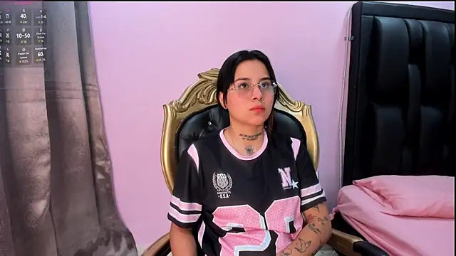 Nixielee  online show from October 6, 2025, 12:46 pm