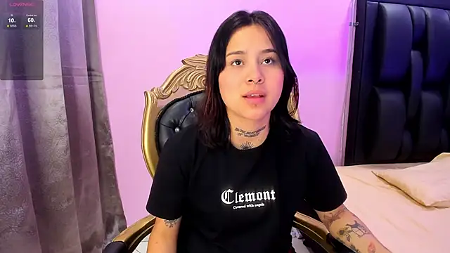 Nixielee  online show from October 15, 2025, 12:38 pm