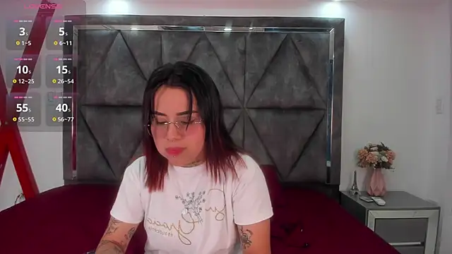 Nixielee  online show from October 29, 2025, 7:15 pm