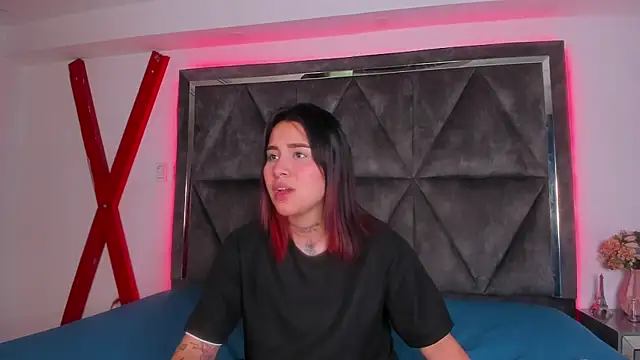 Nixielee  online show from October 30, 2025, 7:36 pm