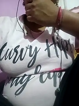 Priyanka hot54 online show from October 31, 2025, 9:32 am