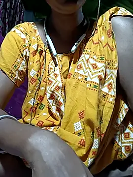 Snapshot of Hotty-romi3 chatting on October 9, 2025, 4:38 pm Hotty-romi3 online show from October 9, 2025, 4:38 pm