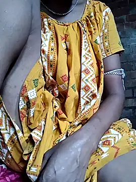 Snapshot of Hotty-romi3 chatting on October 11, 2025, 4:55 am Hotty-romi3 online show from October 11, 2025, 4:55 am